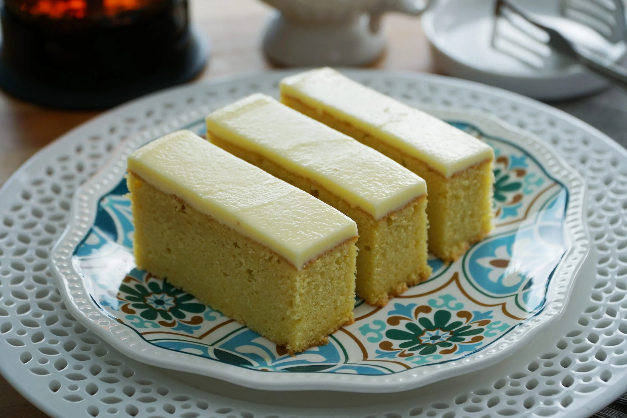 Eggless Suji Cake Recipe | Without Oven | Semolina Cake Recipe | Suji Tutti  Frutti Cake Recipe - YouTube